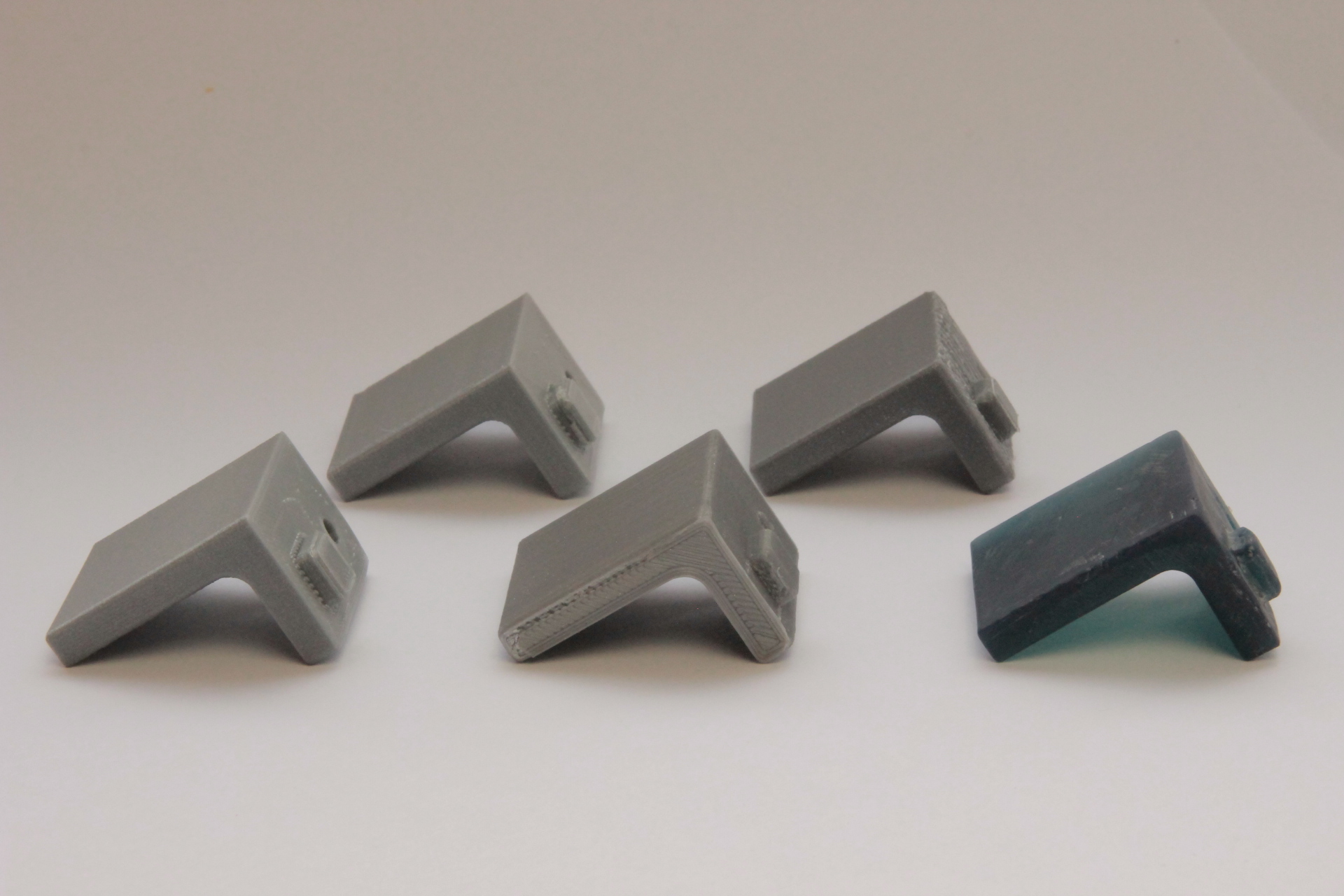 3D Maastricht printed prototypes - cupboard brackets - building industry_2